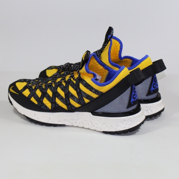 Nike ACG React Terra Gobe Hiking Shoes - Picture 2 of 6